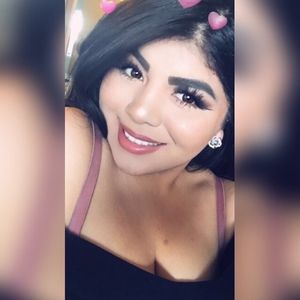 Meet your Posher, Yesenia